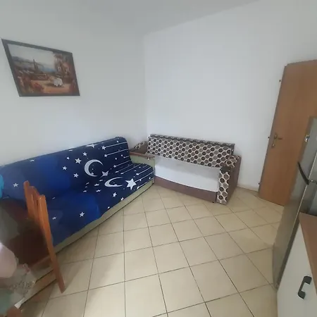 Shtepi Plazhi Me Qera Kati 2 Apartment Golem (Tirana)